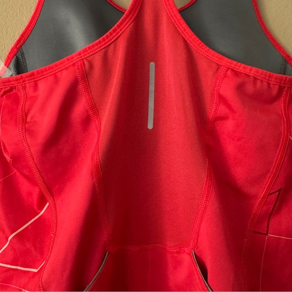 Nike Women"s Dri-Fit Geometric Print Tank Top Built In Bra Size S - Picture 5 of 11